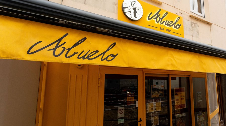 La devanture emblématique d'Abuelo — Caen